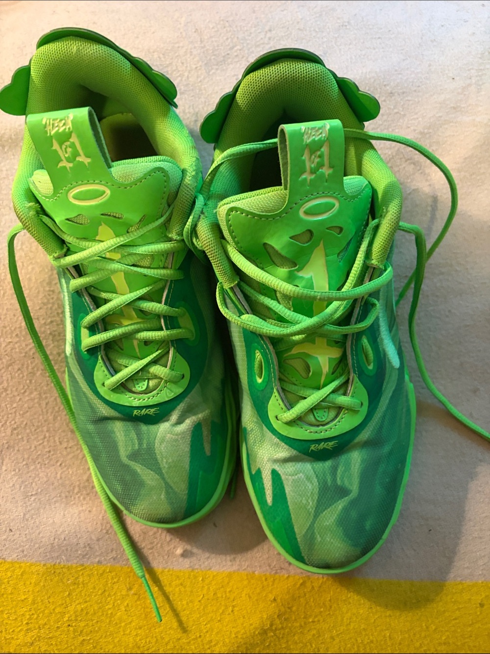 Puma LAMELO BALL team green basketball sneakers Size 7Y